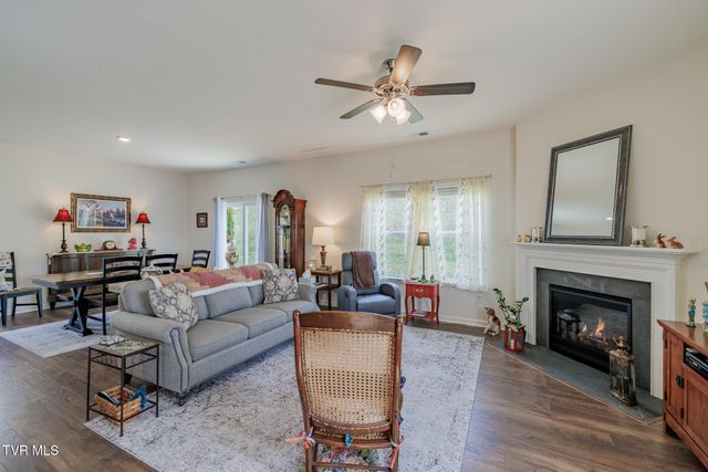 936 Pampas Drive, Jonesborough, TN 37659