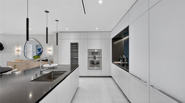 300 Biscayne Blvd Way 3604, Miami, FL 33131
