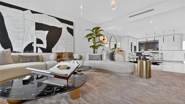 300 Biscayne Blvd Way 3604, Miami, FL 33131