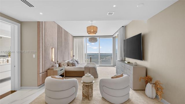 300 Biscayne Blvd Way 3604, Miami, FL 33131