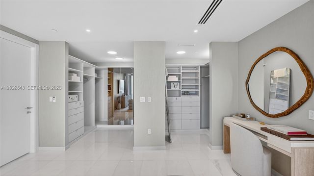 300 Biscayne Blvd Way 3604, Miami, FL 33131