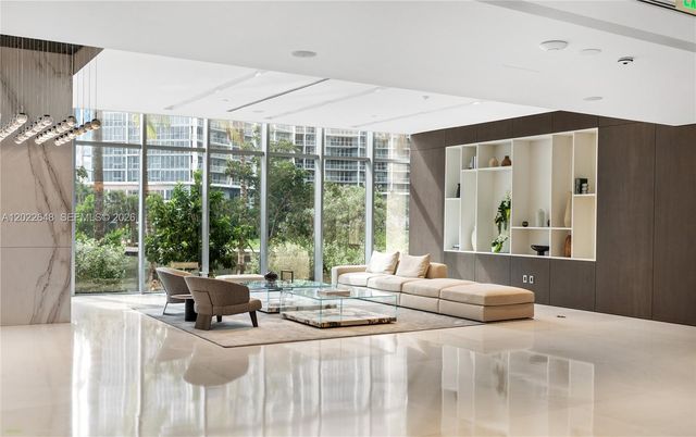 300 Biscayne Blvd Way 3604, Miami, FL 33131