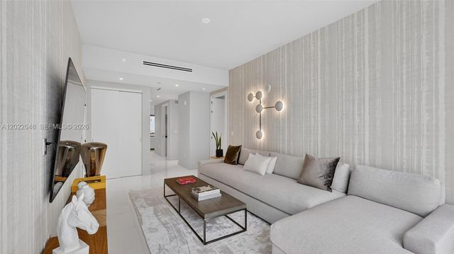 300 Biscayne Blvd Way 3604, Miami, FL 33131