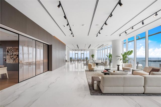 300 Biscayne Blvd Way 3604, Miami, FL 33131