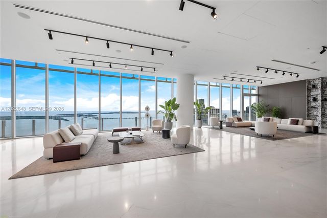 300 Biscayne Blvd Way 3604, Miami, FL 33131