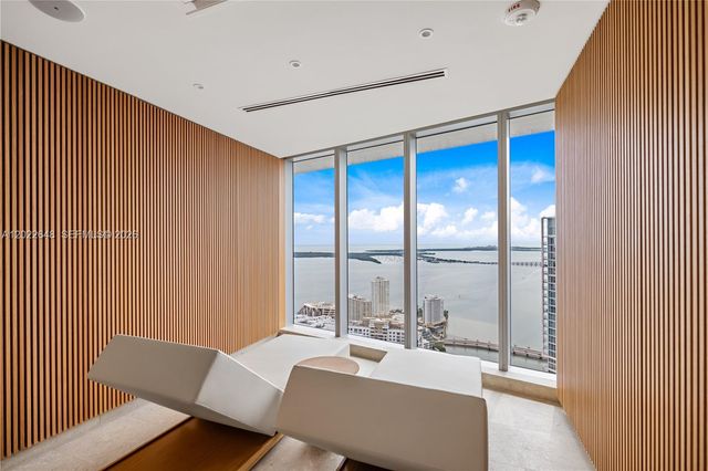 300 Biscayne Blvd Way 3604, Miami, FL 33131
