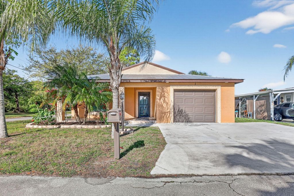 1 Cortez Lane, Port St. Lucie, Port St Lucie, FL 34952