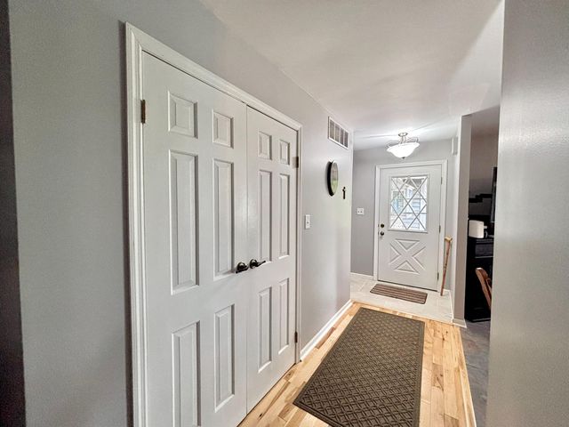 277 E 500 N, Valparaiso, IN 46383