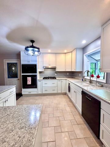 277 E 500 N, Valparaiso, IN 46383