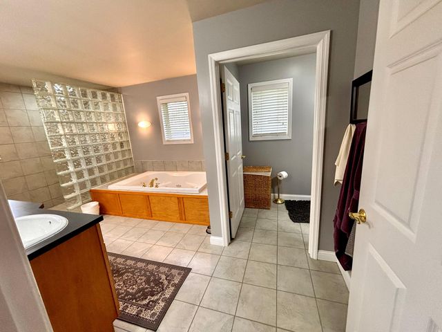 277 E 500 N, Valparaiso, IN 46383