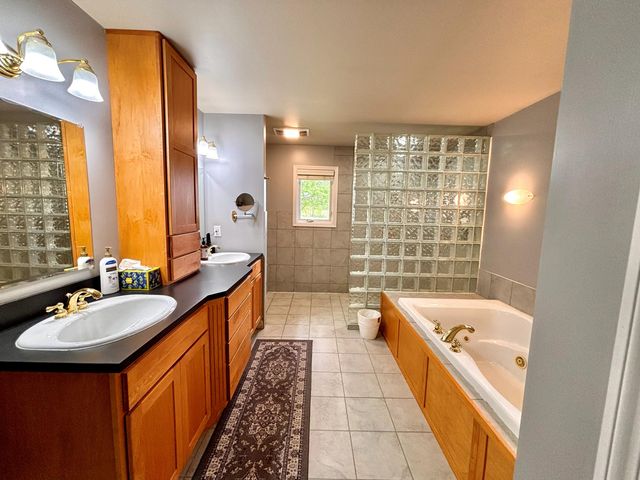 277 E 500 N, Valparaiso, IN 46383