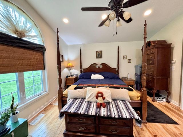 277 E 500 N, Valparaiso, IN 46383