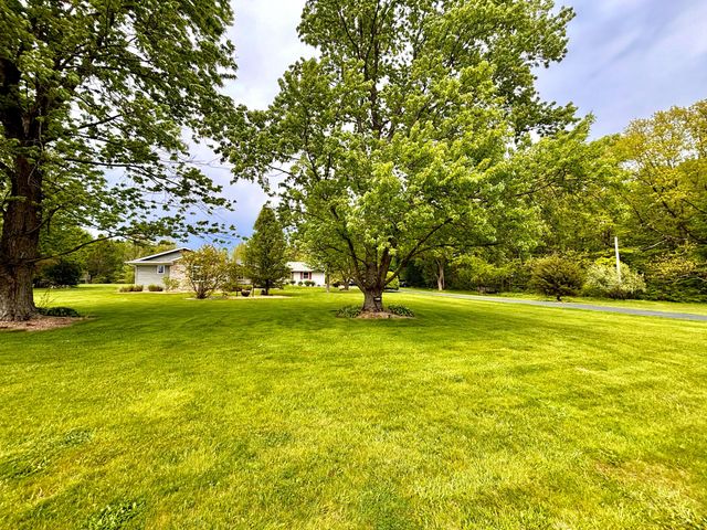 277 E 500 N, Valparaiso, IN 46383