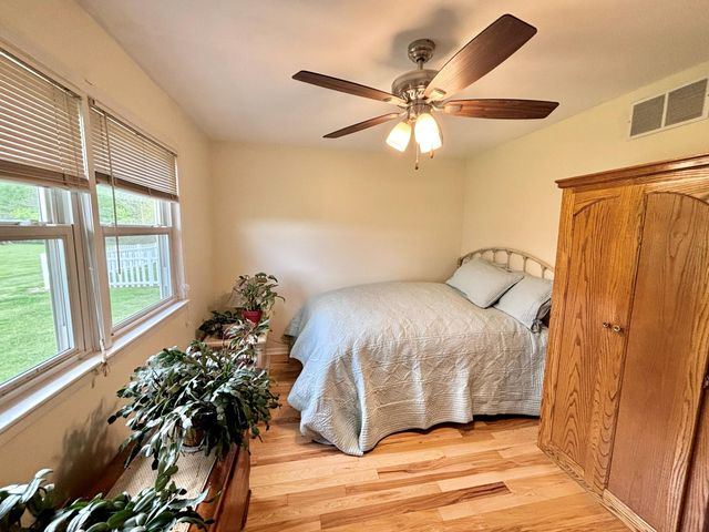 277 E 500 N, Valparaiso, IN 46383