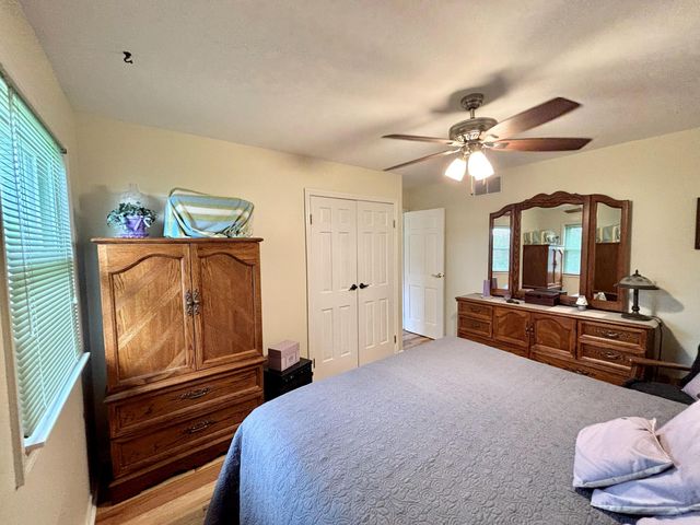 277 E 500 N, Valparaiso, IN 46383