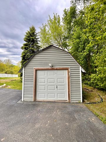 277 E 500 N, Valparaiso, IN 46383