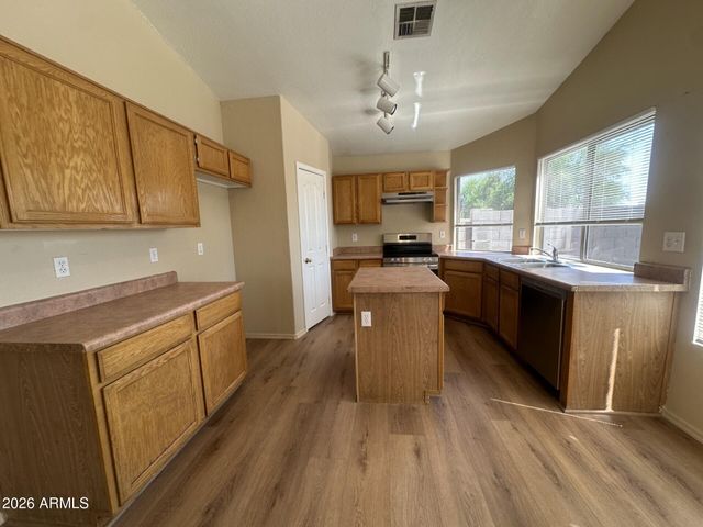 339 N OCEAN Drive, Gilbert, AZ 85233