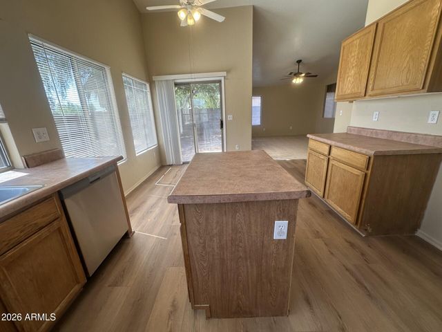 339 N OCEAN Drive, Gilbert, AZ 85233