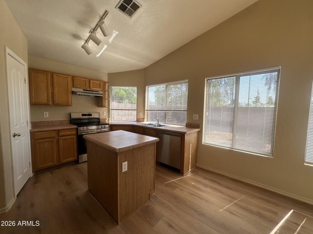 339 N OCEAN Drive, Gilbert, AZ 85233