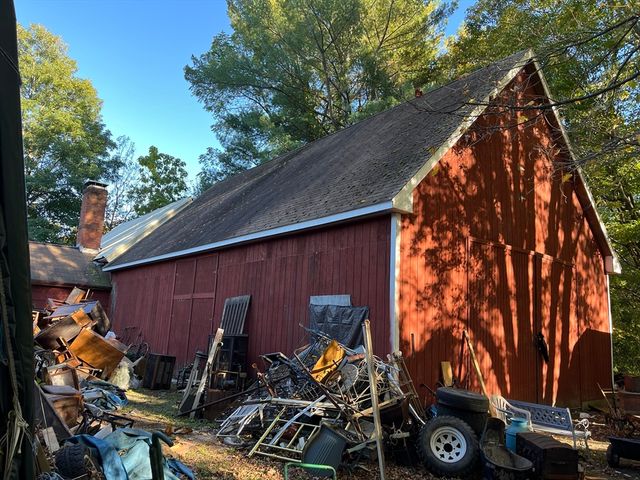 70 S Maple Street, Westfield, MA 01085