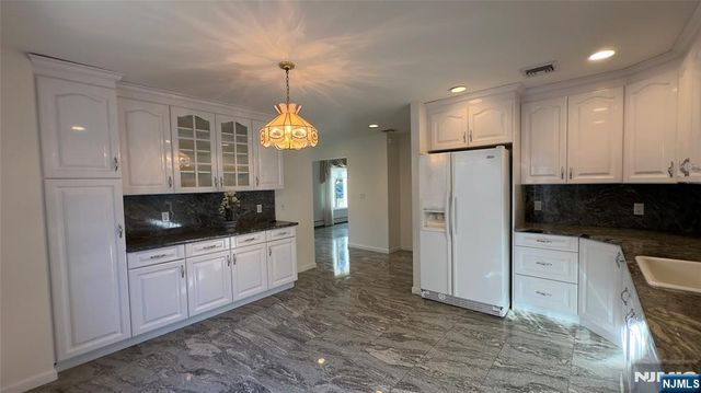 1604 John Street 1, Fort Lee, NJ 07024