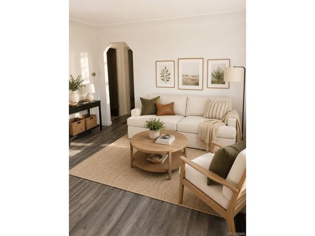 1288 Newark St, Aurora, CO 80010