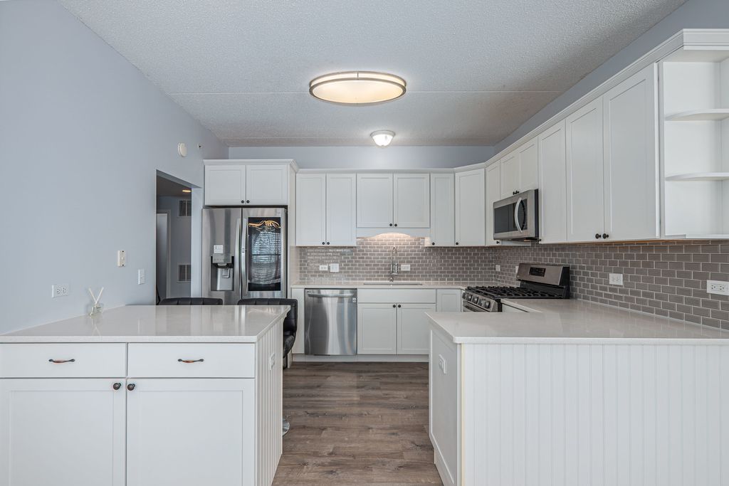 9670 FRANKLIN Avenue 513, Franklin Park, IL 60131 — photo 2