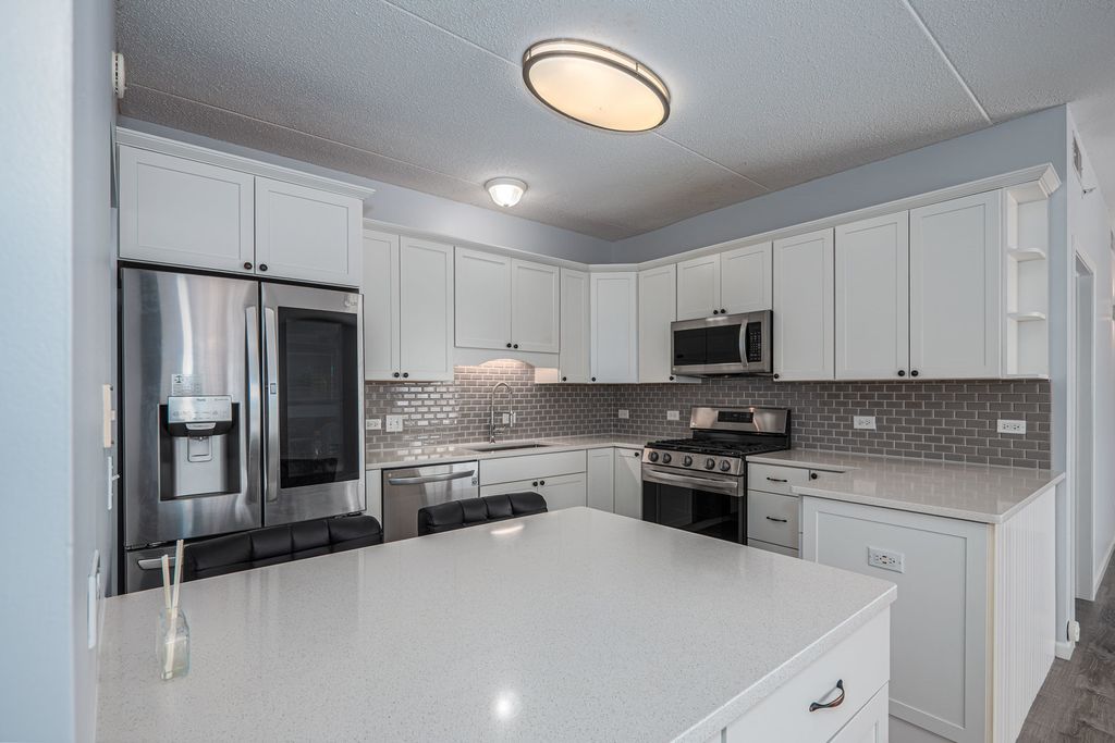 9670 FRANKLIN Avenue 513, Franklin Park, IL 60131 — photo 3