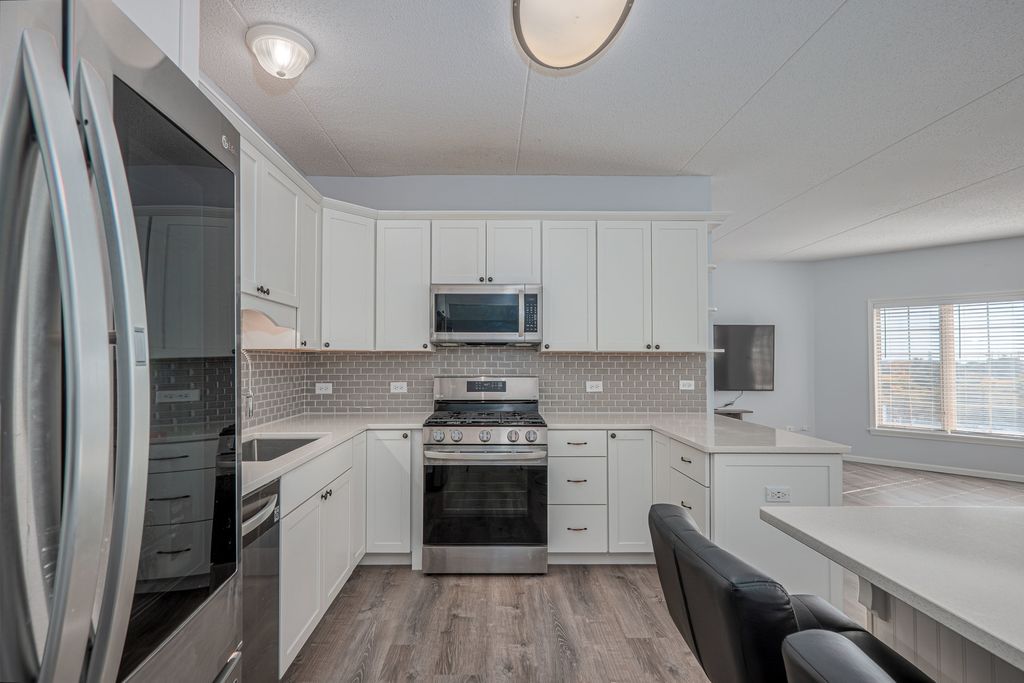 9670 FRANKLIN Avenue 513, Franklin Park, IL 60131 — photo 4