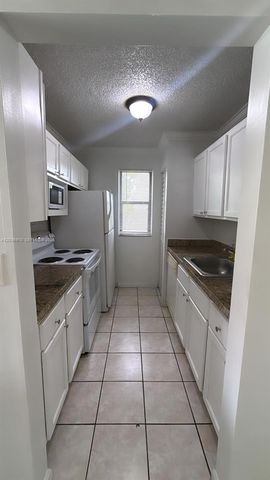 15640 SW 80th Street G104, Miami, FL 33193