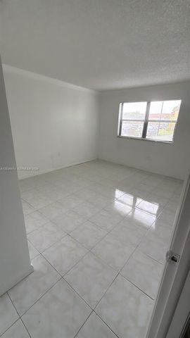 15640 SW 80th Street G104, Miami, FL 33193
