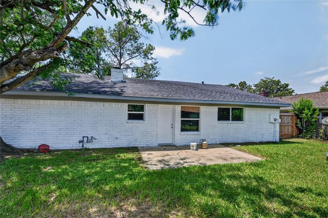 12614 Hunting Brook Drive, Houston, TX 77099