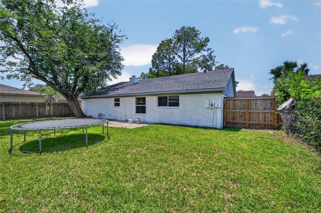 12614 Hunting Brook Drive, Houston, TX 77099