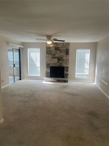 17401 Red Oak Drive 103, Houston, TX 77090