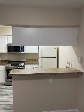 17401 Red Oak Drive 103, Houston, TX 77090