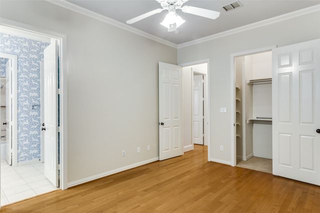 4248 Oak Park Court, Fort Worth, TX 76109