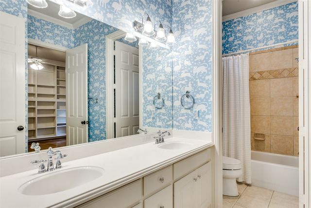 4248 Oak Park Court, Fort Worth, TX 76109