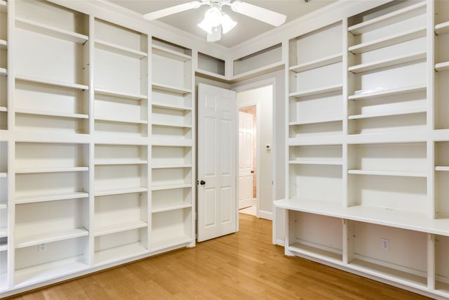 4248 Oak Park Court, Fort Worth, TX 76109