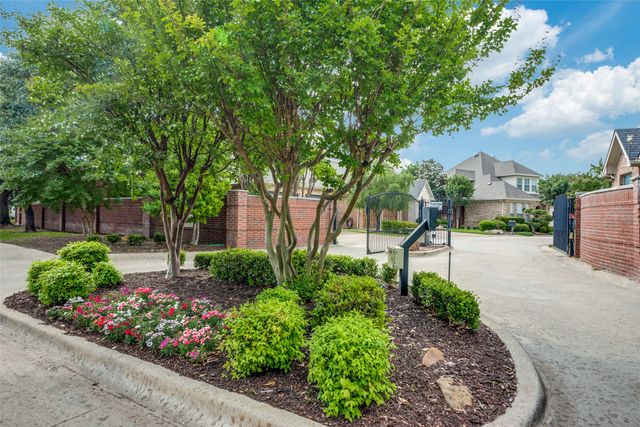 4248 Oak Park Court, Fort Worth, TX 76109