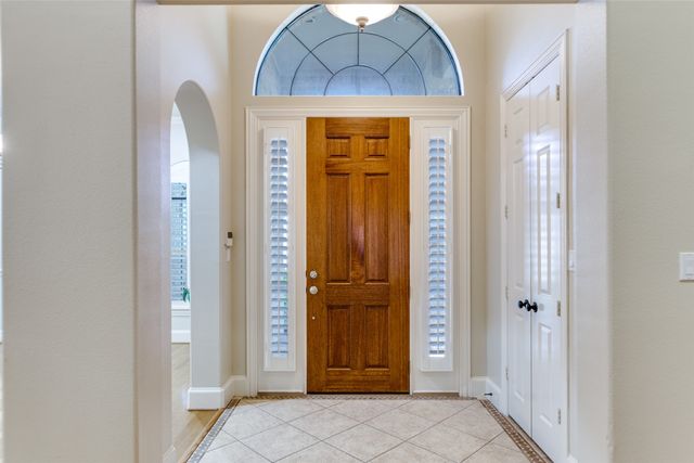 4248 Oak Park Court, Fort Worth, TX 76109