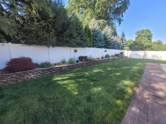 7910 W 91st Place, Crown Point, IN 46307