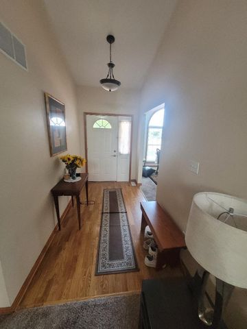 7910 W 91st Place, Crown Point, IN 46307