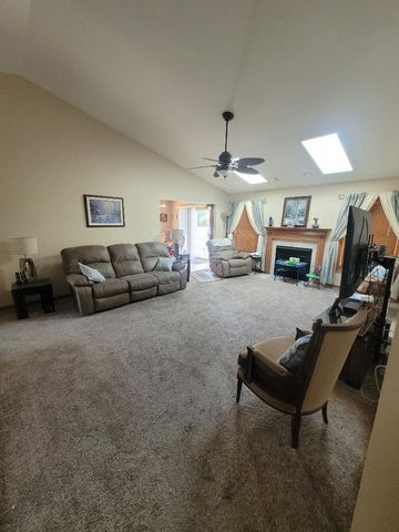 7910 W 91st Place, Crown Point, IN 46307