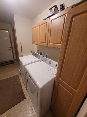 7910 W 91st Place, Crown Point, IN 46307
