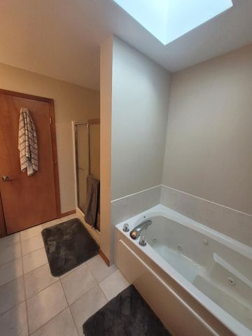 7910 W 91st Place, Crown Point, IN 46307
