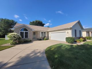 7910 W 91st Place, Crown Point, IN 46307