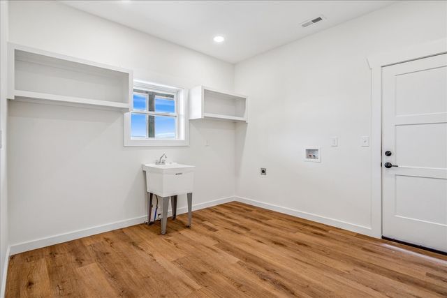 961 Collins Ln, Huntland, TN 37345