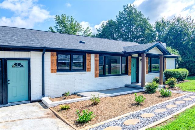 1121 Old Bessie Road, Piedmont, SC 29673