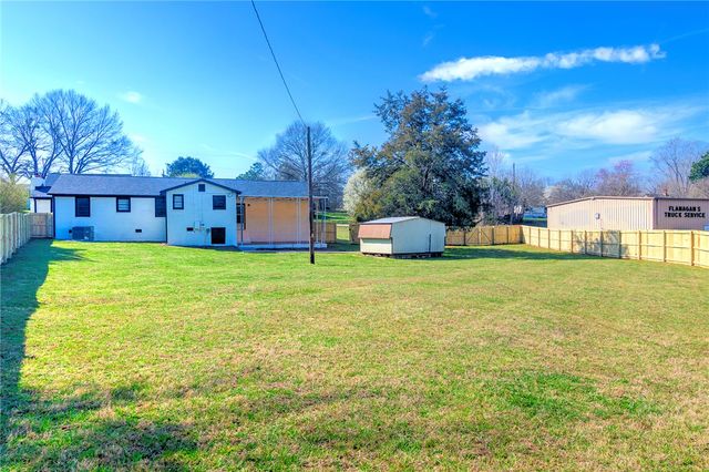 1121 Old Bessie Road, Piedmont, SC 29673