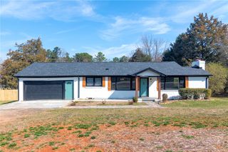 1121 Old Bessie Road, Piedmont, SC 29673